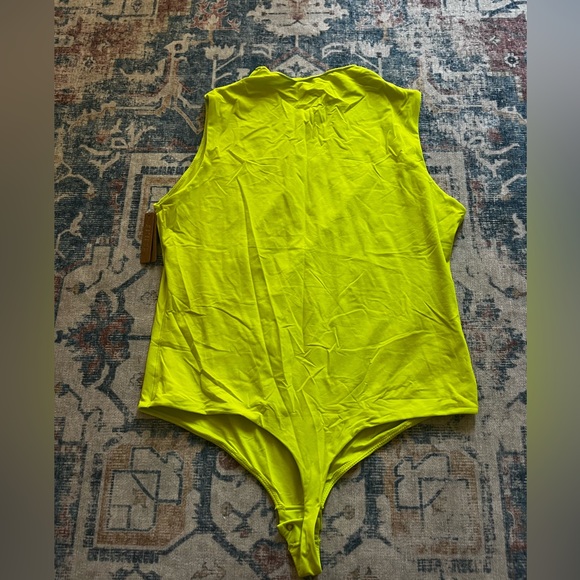SKIMS Neon Lime Fits Everybody Bodysuit NEW Green Highlighter - Picture 6 of 10